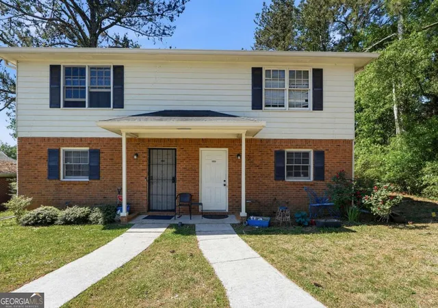Listing Photo 5 - Condo for sale in building located at 1600 Riverside Trl NE, Conyers, GA 30013