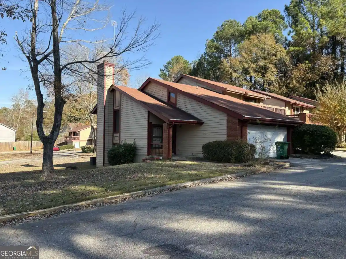 Listing Photo 1 - Condo for sale in 1121 Vlg Main St located at 1121 Vlg Main St, Stone Mountain, GA 30088 - Unit 1121 Village Main St