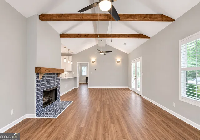 Listing Photo 5 - Condo for sale in building located at 3321 Raes Creek Rd, Marietta, GA 30008 - Unit #BLDG 11