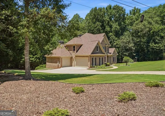 Photo 3 of Single family home for sale at 6382 Snelling Mill Rd, Flowery Branch, GA 30542 | MLS# 10802164 | Listing updated on 2026-09-24