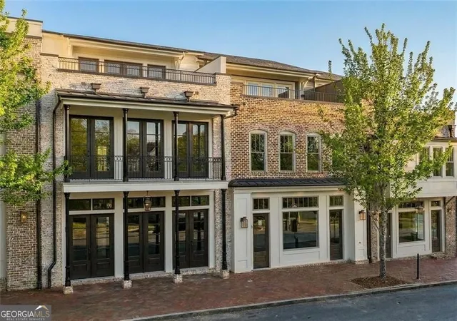 Photo 3 of Townhouse for sale at 61 Bourbon St #7, Senoia, GA 30276 | MLS# 10811403 | Listing updated on 2026-08-15