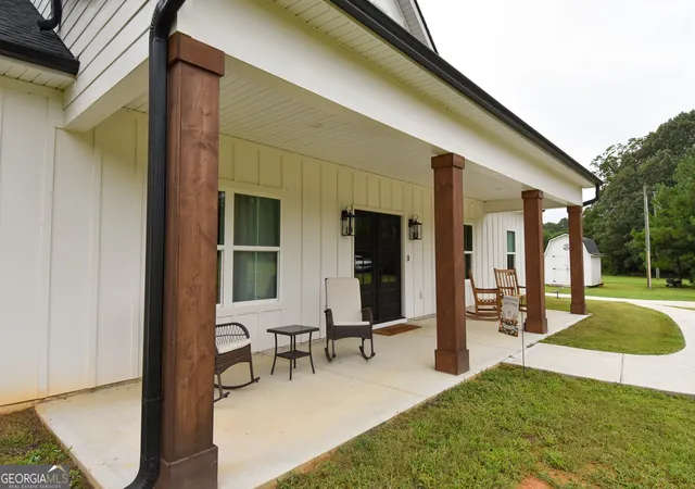 Photo 3 of Single family home for sale at 4355 Ga Hwy 109, Molena, GA 30258 | MLS# 10811249 | Listing updated on 2026-09-02