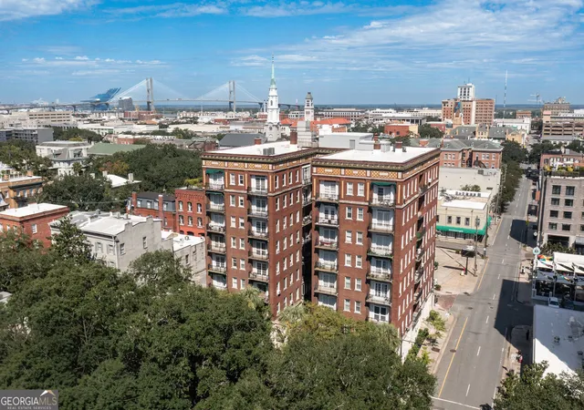 Homes for sale in Savannah, GA | 24 E Liberty Street, Savannah, GA 31401 | Houzeo