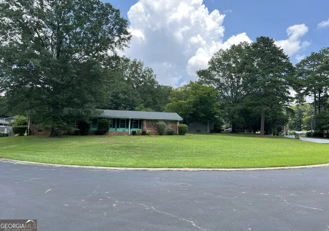 Photo 1 of Single family home for sale at 2935 Heather Dr, Atlanta, GA 30344 | MLS# 10789932 | Listing updated on 2026-08-07