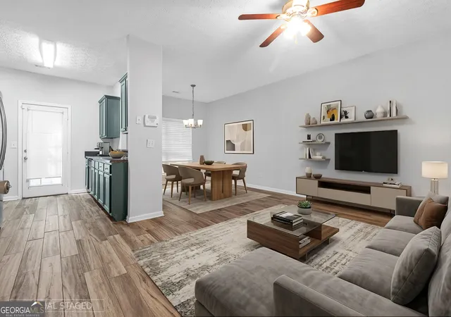 Listing Photo 4 - Condo for sale in building located at 4119 Stone Trace Dr, Atlanta, GA 30344
