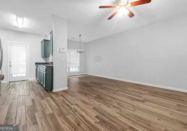 Listing Photo 5 - Condo for sale in building located at 4119 Stone Trace Dr, Atlanta, GA 30344