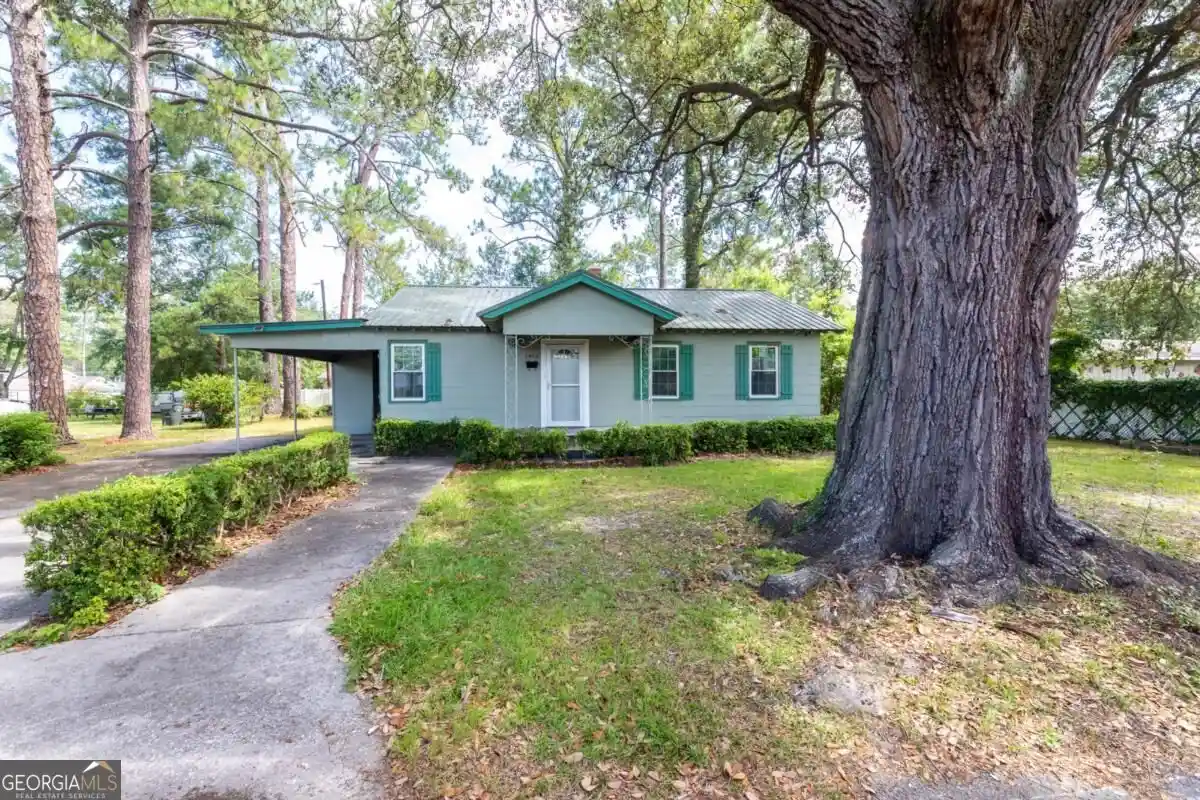 Photo 1 of Single family home for sale at 1406 Myers Ave, Waycross, GA 31503 | MLS# 10876047 | Listing updated on 2026-10-22