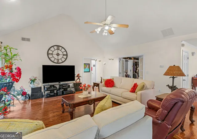 Photo 4 of Single family home for sale at 195 Galway Bnd, Tyrone, GA 30290 | MLS# 10826420 | Listing updated on 2026-10-05