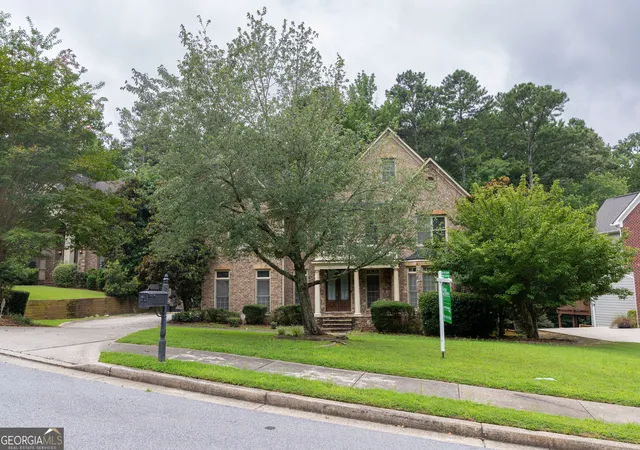Photo 4 of Single family home for sale at 1081 Willowood Ln Sw, Atlanta, GA 30331 | MLS# 10809760 | Listing updated on 2026-10-29