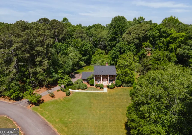Photo 3 of Single family home for sale at 100 Robin Rd, Athens, GA 30605 | MLS# 10769797 | Listing updated on 2026-10-02
