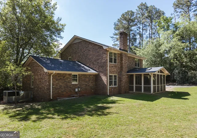 Photo 3 of Single family home for sale at 100 Robin Rd, Athens, GA 30605 | MLS# 10769797 | Listing updated on 2026-10-02