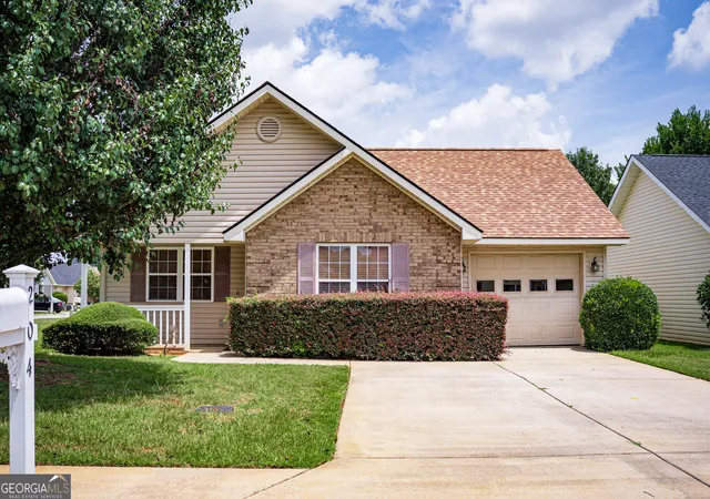 2nd image of 204 Deerfield Cir, Warner Robins, GA 31088 | MLS# 10804171