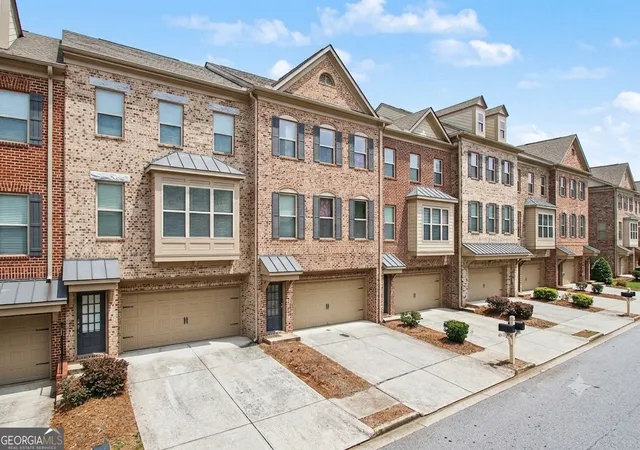 1st image of 2707 Hallwood Ln, Suwanee, GA 30024 | MLS# 10809153