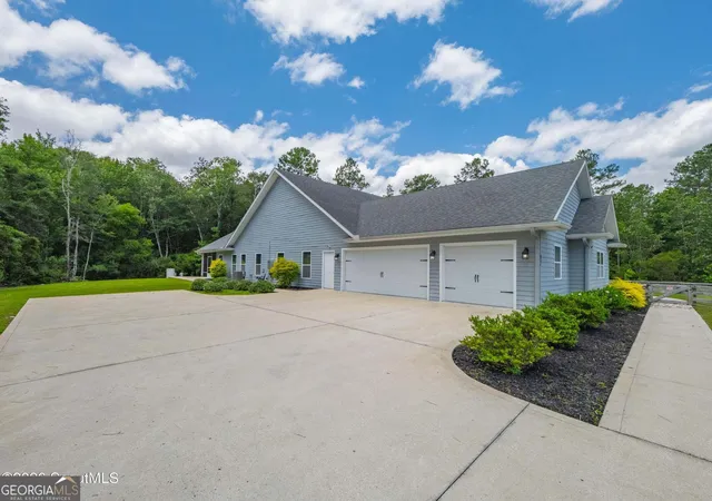 Photo 3 of Sale Pending at 97 Sandy Btm Ct, Kingsland, GA 31548 | MLS# 10804093 | Listing updated on 2026-08-04
