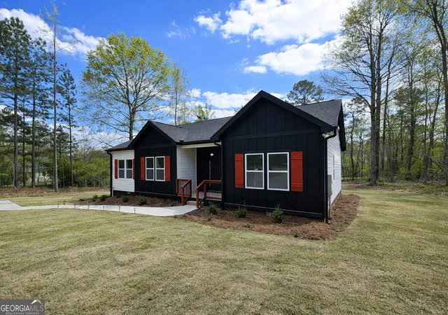 Homes for sale in Griffin, GA | 204 Custer Cir, Griffin, GA 30223 | MLS# 10799111