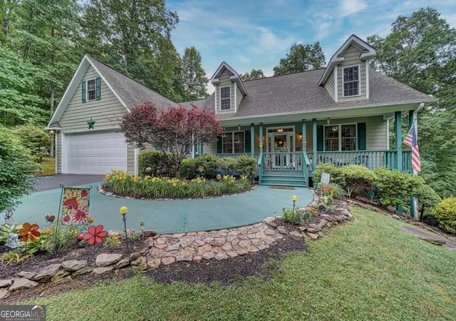 Photo 2 of Single family home for sale at 1514 Smithfield Ln, Young Harris, GA 30582 | MLS# 10768171 | Listing updated on 2026-06-03