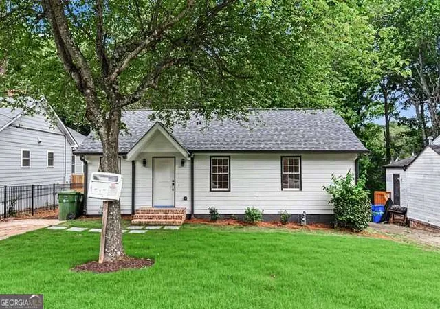 Photo 2 of Sale Pending at 987 Lawton St Sw, Atlanta, GA 30310 | MLS# 10780842 | Listing updated on 2026-09-08