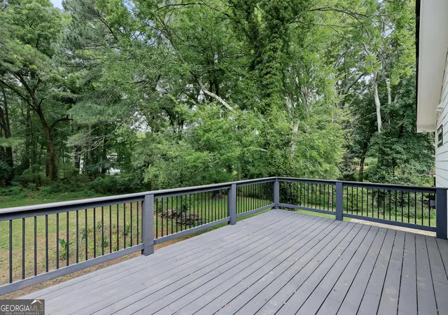 Photo 4 of Sale Pending at 987 Lawton St Sw, Atlanta, GA 30310 | MLS# 10780842 | Listing updated on 2026-09-08