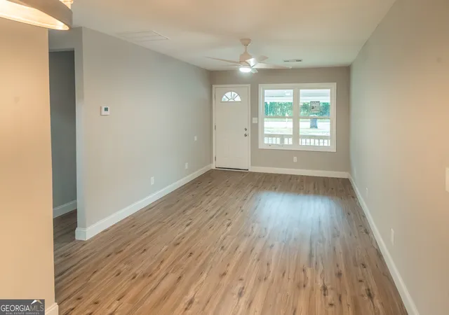 Photo 3 of Single family home for sale at 1102 Green St, Warner Robins, GA 31093 | MLS# 10834336 | Listing updated on 2026-09-10