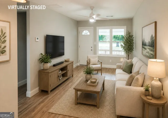 Photo 3 of Single family home for sale at 1102 Green St, Warner Robins, GA 31093 | MLS# 10834336 | Listing updated on 2026-09-10