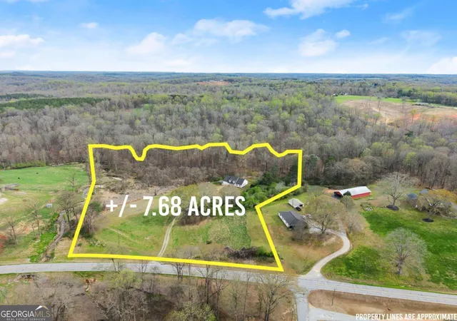 Photo 2 of Sale Pending at 2215 Highway 323, Gillsville, GA 30543 | MLS# 10634795 | Listing updated on 2025-11-24