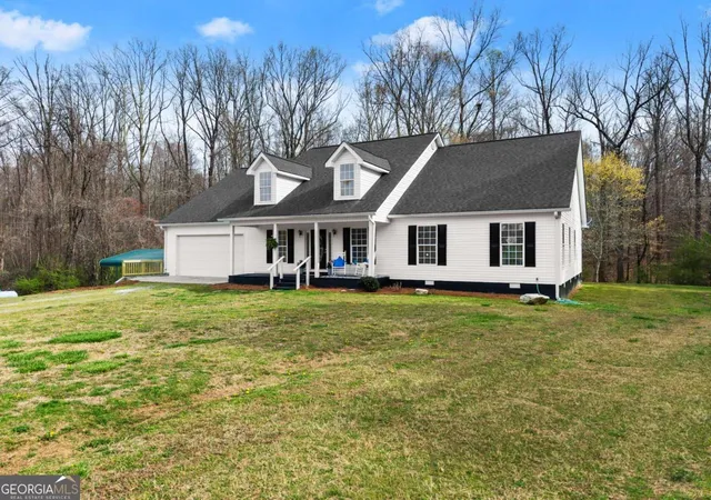 Photo 3 of Sale Pending at 2215 Highway 323, Gillsville, GA 30543 | MLS# 10634795 | Listing updated on 2025-11-24