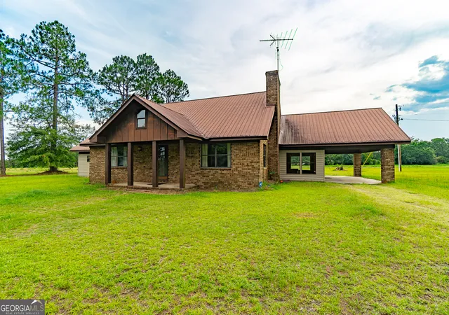 Photo 3 of Single family home for sale at 5074 Savannah Hwy, Sylvania, GA 30467 | MLS# 10725719 | Listing updated on 2026-08-24