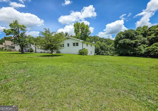 Photo 2 of Sale Pending at 3332 Oak Grv Rd, Loganville, GA 30052 | MLS# 10795118 | Listing updated on 2026-09-10