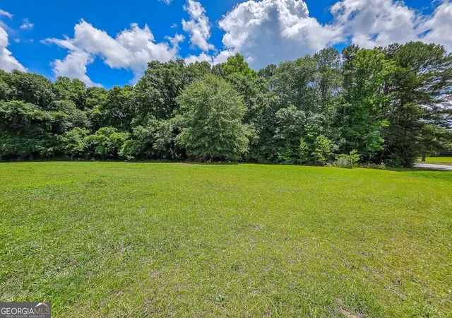 Photo 3 of Sale Pending at 3332 Oak Grv Rd, Loganville, GA 30052 | MLS# 10795118 | Listing updated on 2026-09-10
