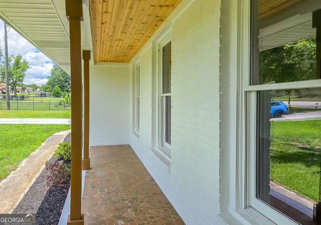 Photo 4 of Sale Pending at 3332 Oak Grv Rd, Loganville, GA 30052 | MLS# 10795118 | Listing updated on 2026-09-10