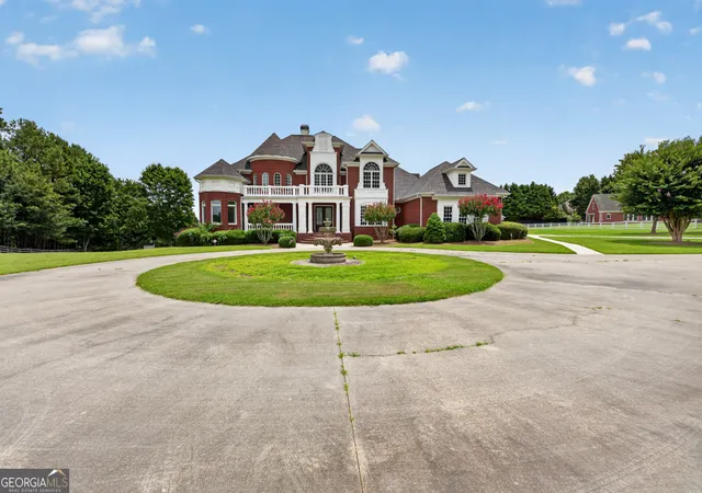 3rd image of 2835 Wallace Rd, Buford, GA 30519 | MLS# 10791564