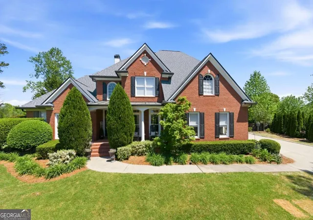 Photo 2 of Single family home for sale at 5320 Brookglen Ct, Cumming, GA 30040 | MLS# 10736031 | Listing updated on 2026-07-17