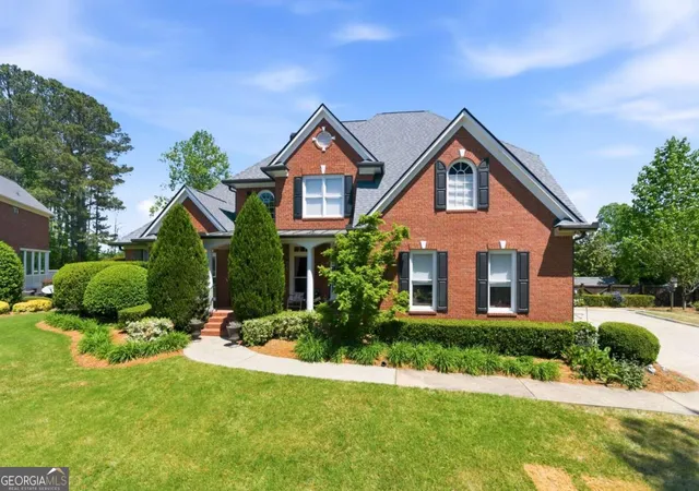 Photo 3 of Single family home for sale at 5320 Brookglen Ct, Cumming, GA 30040 | MLS# 10736031 | Listing updated on 2026-07-17