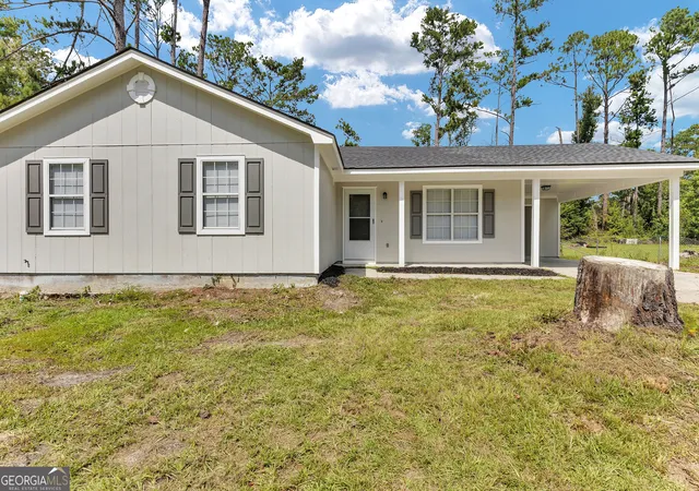 Photo 2 of Single family home for sale at 1414 Baymeadows Dr, Valdosta, GA 31601 | MLS# 10835251 | Listing updated on 2026-09-11