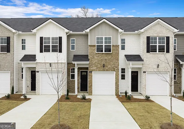 Homes for sale in Perry, GA | 210 Kenmore Cir, Perry, GA 31069 | MLS# 10733587