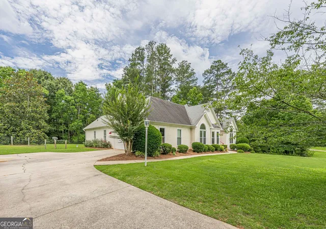 4th image of 155 Noble Forest Dr, Fayetteville, GA 30215 | MLS# 10790360