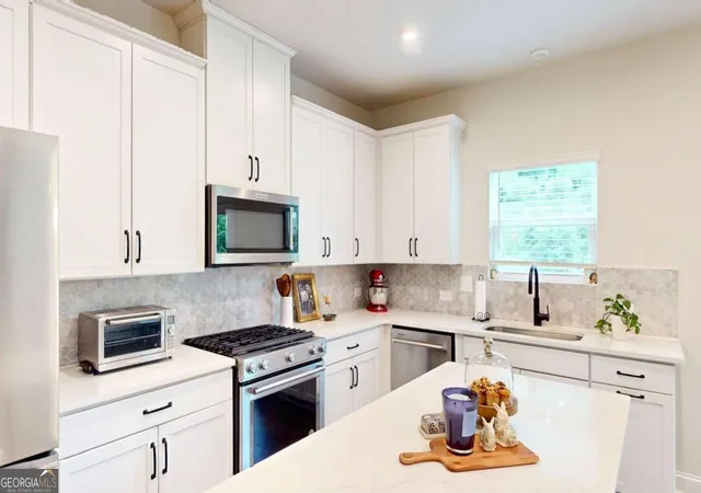 Photo 2 of Single family home for sale at 24 Dovecrest Way, Acworth, GA 30101 | MLS# 10809709 | Listing updated on 2026-09-15