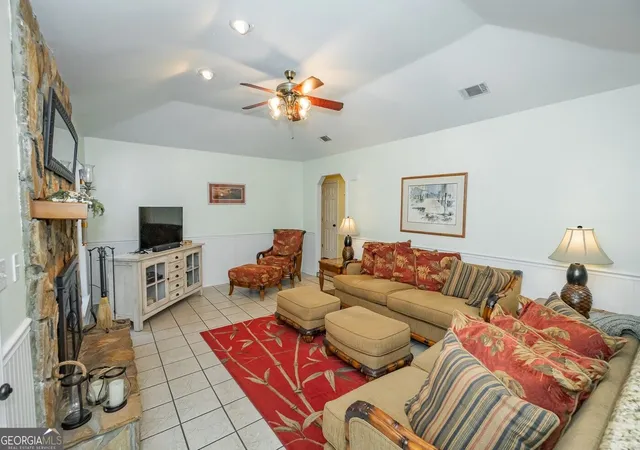 Photo 3 of Single family home for sale at 79 Highland Oaks Ct N, St. Marys, GA 31558 | MLS# 10836913 | Listing updated on 2026-10-02