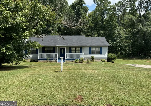 Photo 3 of Single family home for sale at 500 Ella Dr, Griffin, GA 30223 | MLS# 10823981 | Listing updated on 2026-09-18