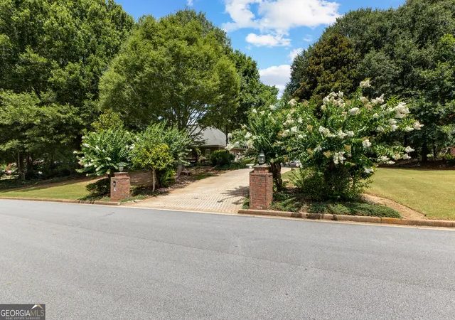 Photo 2 of Single family home for sale at 100 Moonview Pl, Fayetteville, GA 30215 | MLS# 10795048 | Listing updated on 2026-07-18