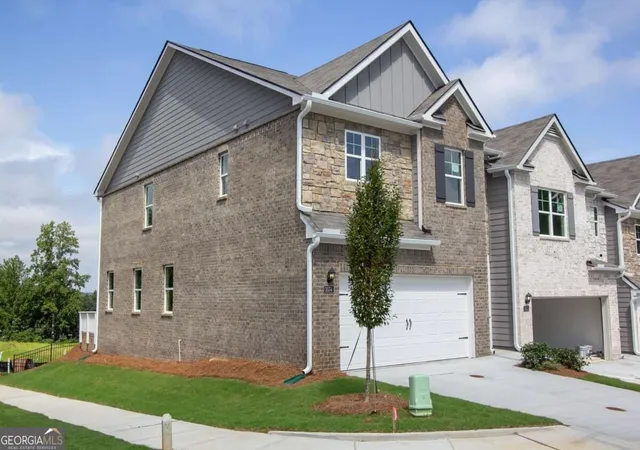 Photo 1 of Sale Pending at 3570 Matthew Ct, Decatur, GA 30034 | MLS# 10830759 | Listing updated on 2026-09-17