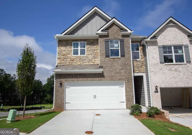 Photo 2 of Sale Pending at 3570 Matthew Ct, Decatur, GA 30034 | MLS# 10830759 | Listing updated on 2026-09-17