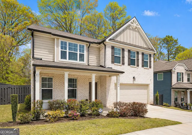 Homes for sale in Atlanta, GA | 596 River Gardens Dr Se, Atlanta, GA 30354 | MLS# 10775390
