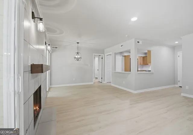 Photo 2 of Condo for sale at 5400 Roswell Rd #N6, Sandy Springs, GA 30342 | MLS# 10834783 | Listing updated on 2026-09-10