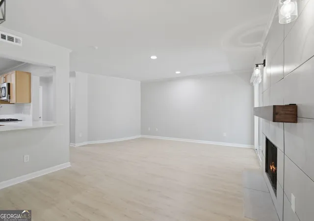 Photo 3 of Condo for sale at 5400 Roswell Rd #N6, Sandy Springs, GA 30342 | MLS# 10834783 | Listing updated on 2026-09-10