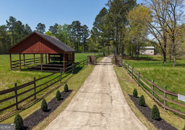 Photo 3 of Single family home for sale at 201 Kellett Rd Ne, Rome, GA 30165 | MLS# 10504288 | Listing updated on 2026-09-28
