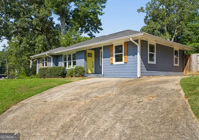 Photo 1 of Single family home for sale at 645 Montevista St Sw, Atlanta, GA 30310 | MLS# 10825091 | Listing updated on 2026-09-15