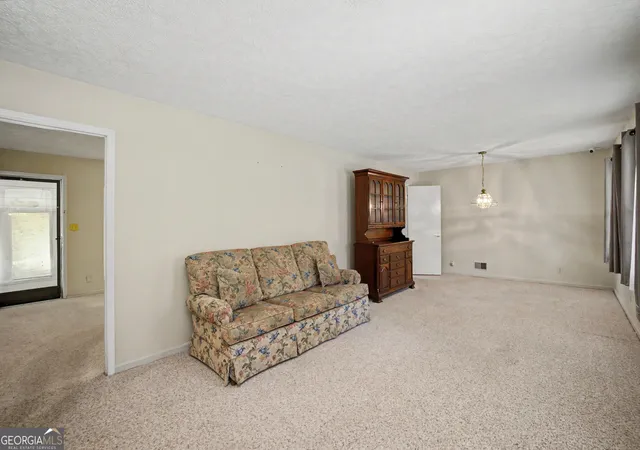 5th image of 114 Bobolink Dr, Griffin, GA 30224 | MLS# 10817969