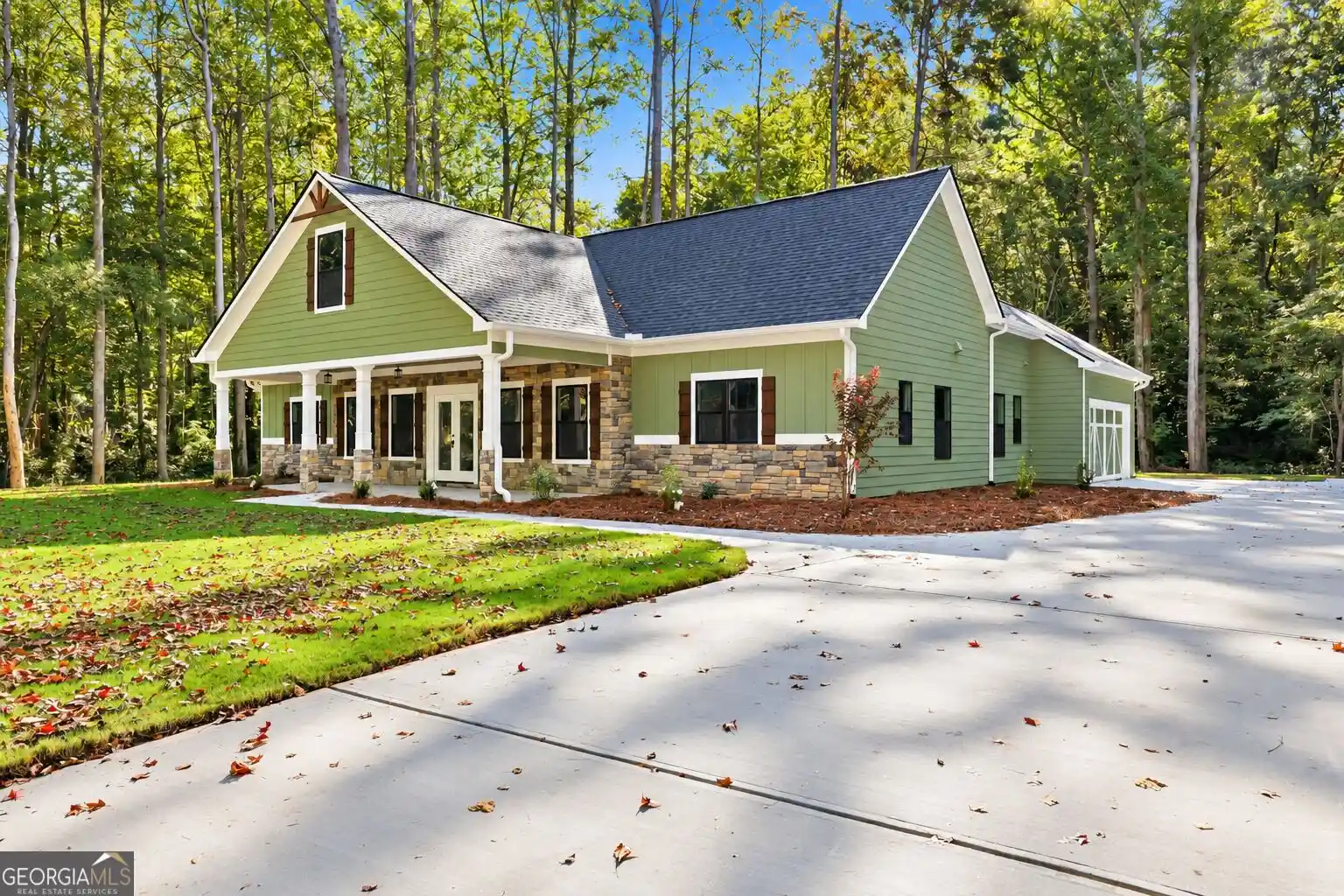 Photo 1 of Single family home for sale at 324 Fern Valley Dr, Toccoa, GA 30577 | MLS# 10857198 | Listing updated on 2026-10-15
