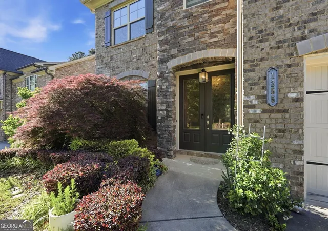 Photo 4 of Single family home for sale at 1255 Redbud Dr, Alpharetta, GA 30005 | MLS# 10760897 | Listing updated on 2026-09-18